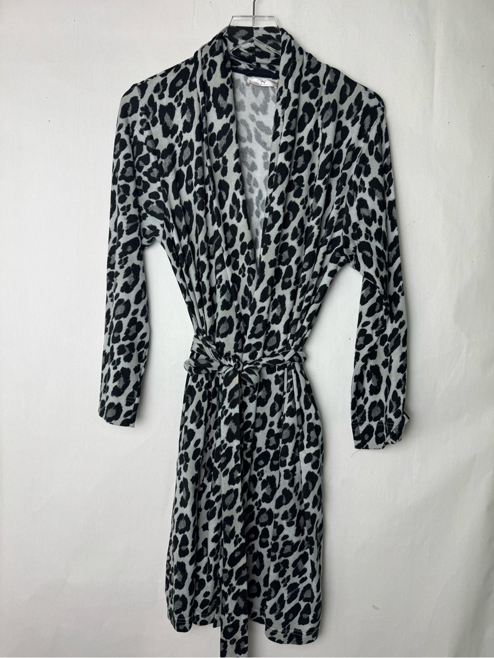 Natori leopard robe size M- great condition!